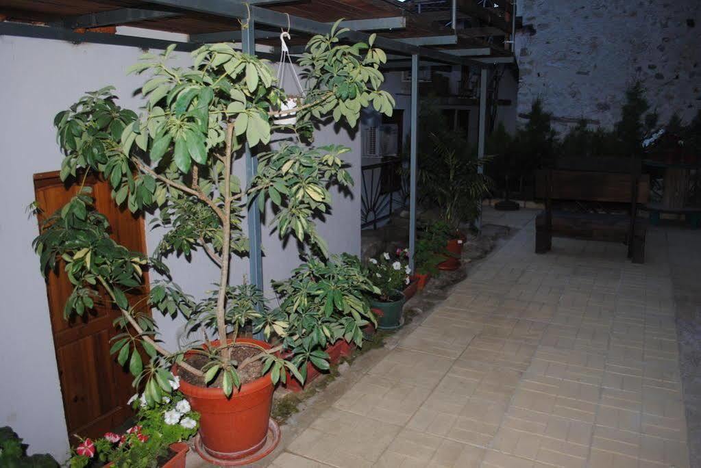 Toni'S Guest House Μελένικο Εξωτερικό φωτογραφία